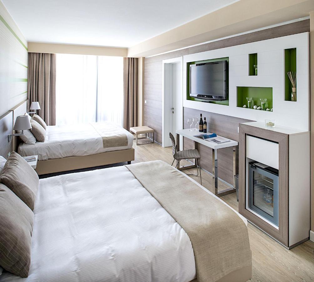 Enjoy Garda Hotel 4*