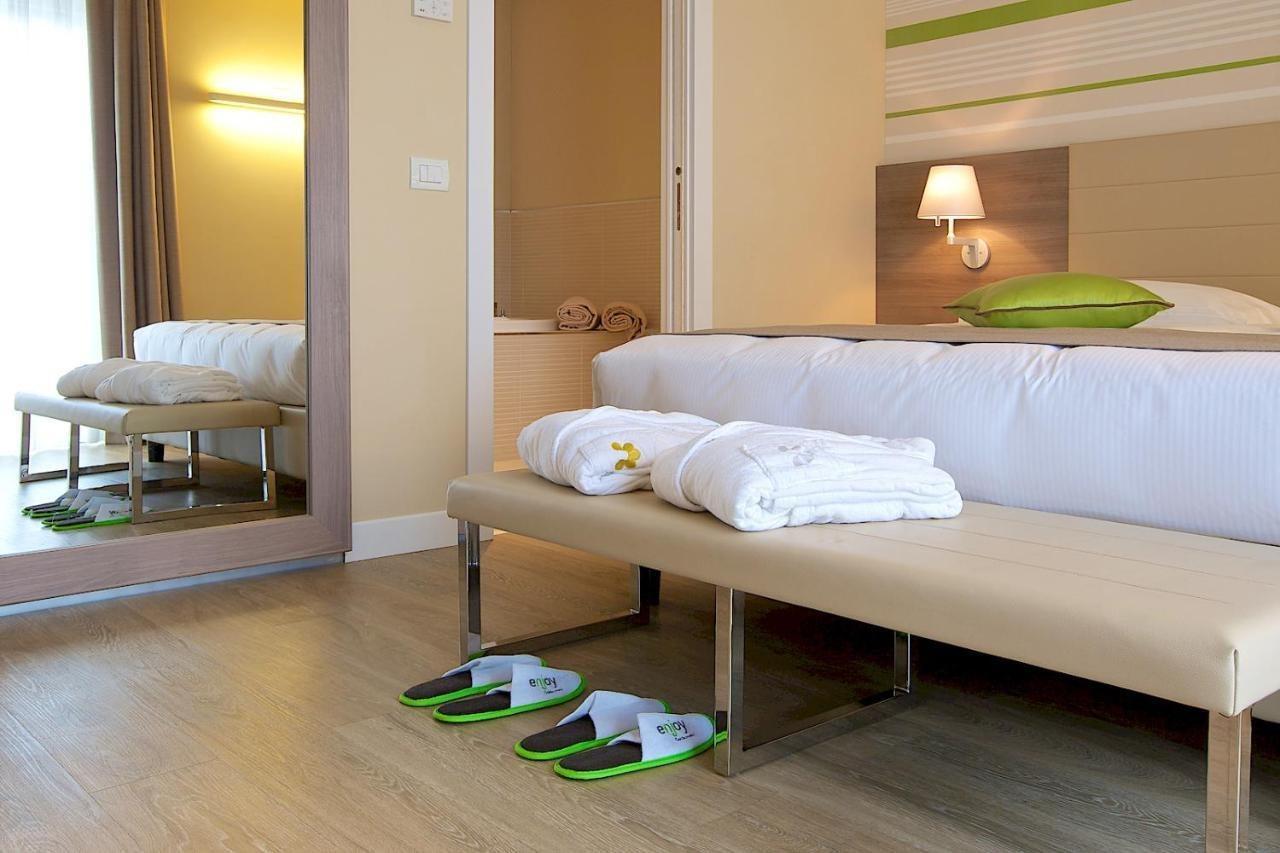 Enjoy Garda Hotel 4*
