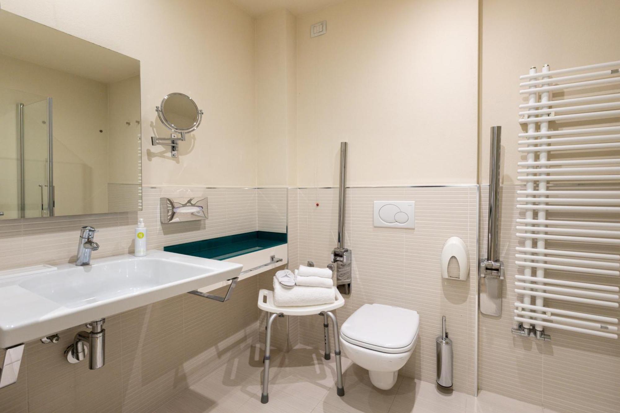 Enjoy Garda Hotel 4*